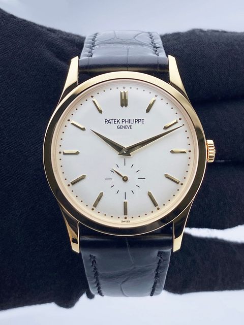 Patek Philippe Calatrava 5196J-001 Image 2